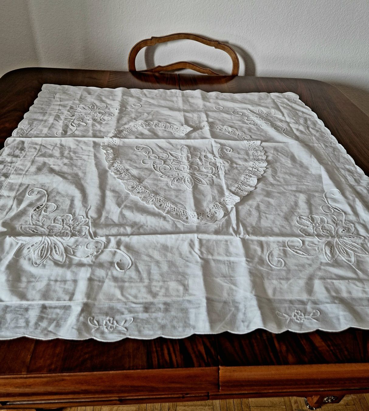 Bettwäsche: 2 Paradekissen mit Stickerei 92x92cm – Neu (gemäss Beschreibung) aus Bern von Antikbatik 1