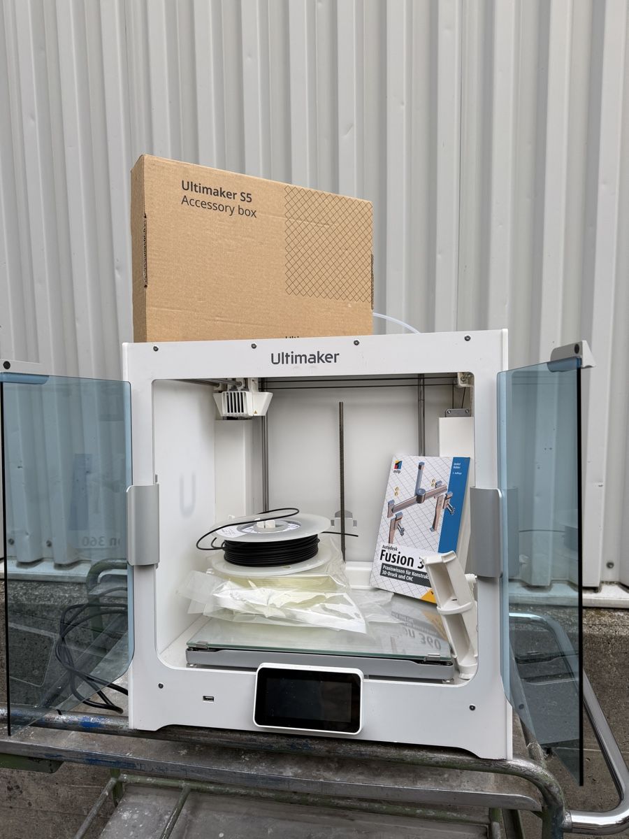 Ultimaker 3D Drucker: 3D Drucker UltiMaker S5 – Gebraucht aus Basel von zove 1