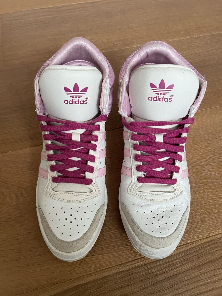 Adidas Damenschuhe: Sneaker Adidas – Gebraucht aus Aarwangen von erd_ngx8