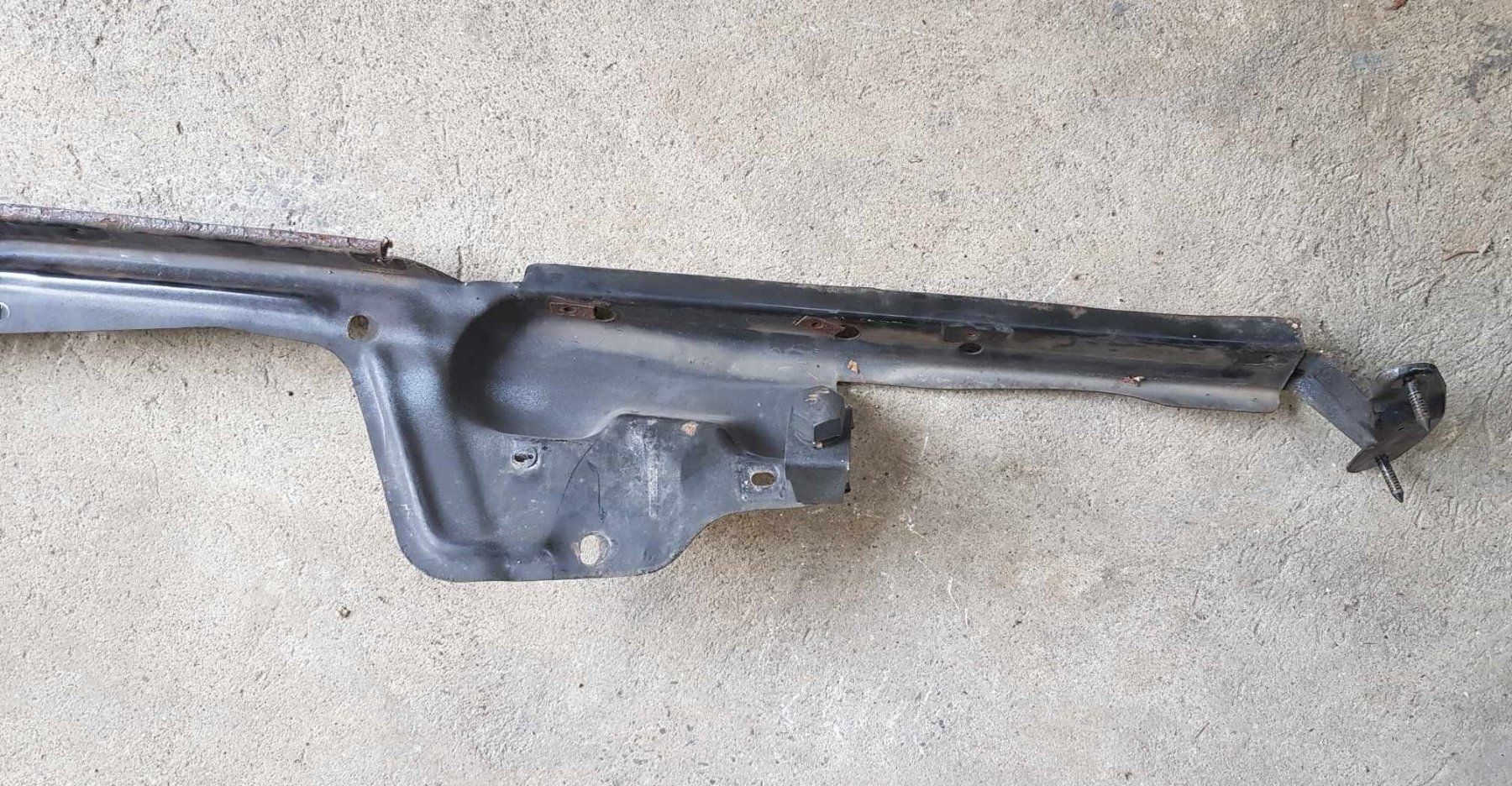 Pontiac Tutti pezzi di ricambio auto: Strebe Frontträger Camaro Firebird TA – Usato da Niedergösgen venduto da usc_9sk7 3