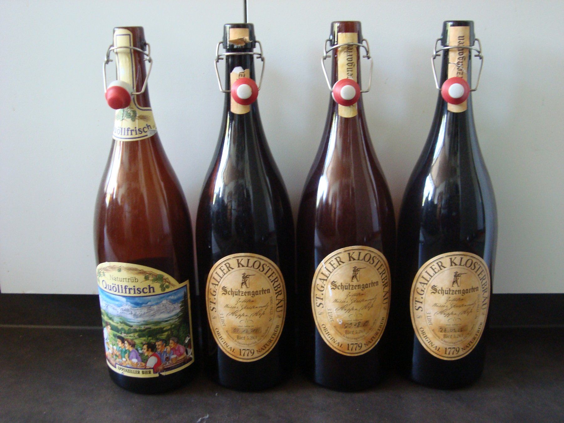Gläser, Krüge & Flaschen: Bierflaschen – Gebraucht aus Walzenhausen von Totenkopf0