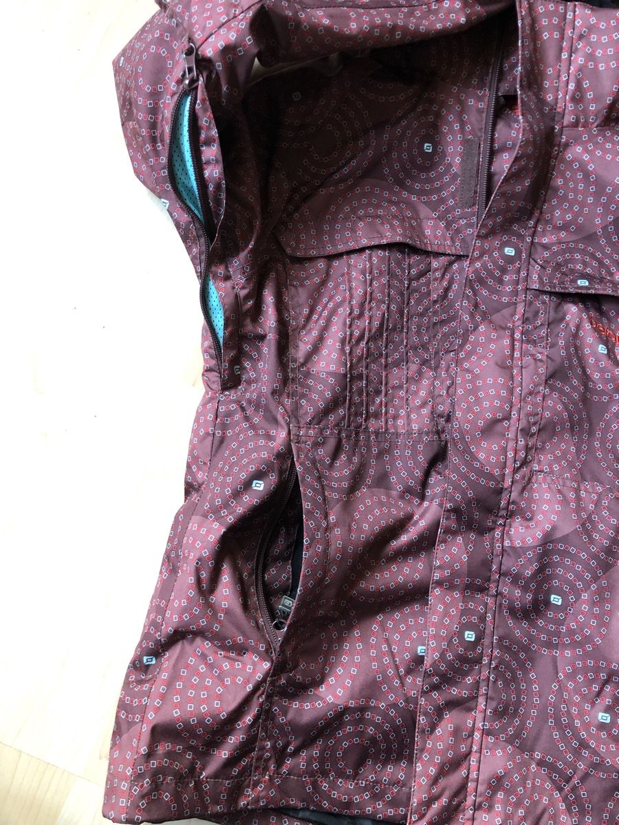 Giacche & Cappotti: Veste ski snowboard  – Nuovo (secondo la descrizione) da Neuchâtel venduto da rqml 4