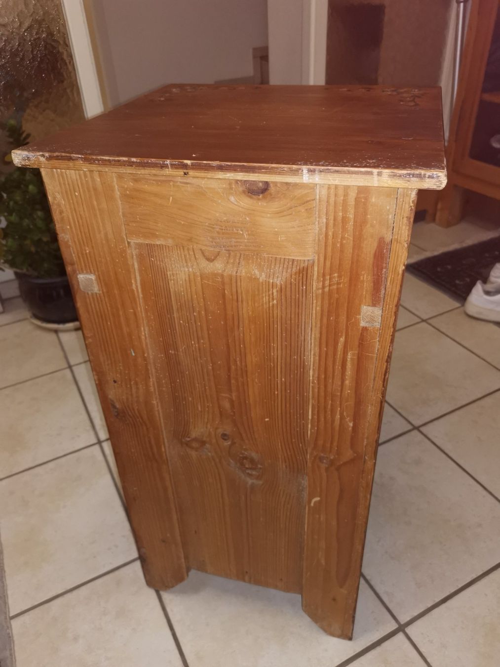 Tables de nuit: Nachttisch – D'occasion à Wil SG par jaeger2007 2