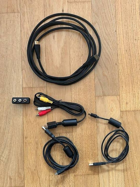 Sony Console: PS3 inkl. Zubehör + Geschenk – Usato da Bern venduto da kim_q8sq 3