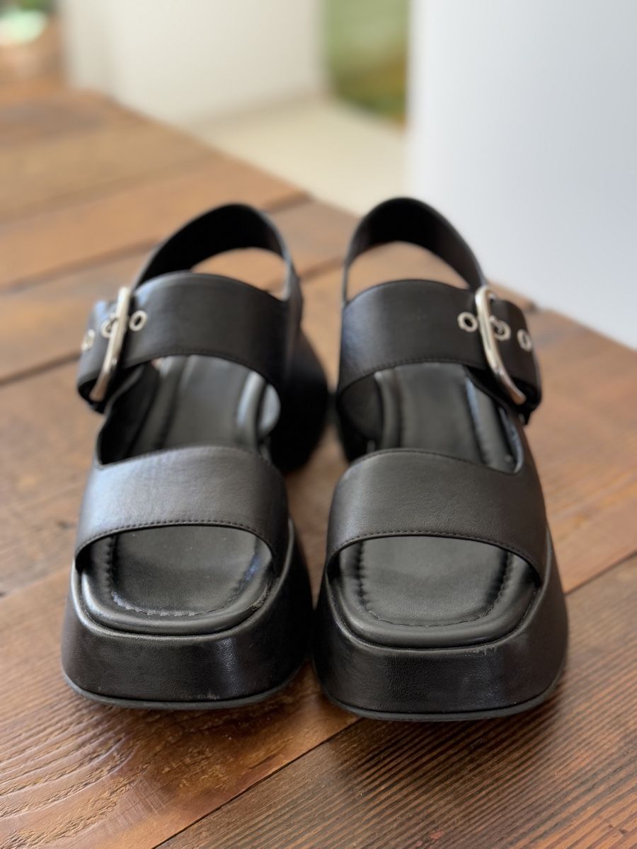 Vic Matié Chaussures femmes: Vic Matié Sandalen Grösse 38 – D'occasion à St. Urban par Miape 2