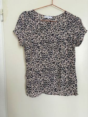 Leichtes Top mit Leo-Print Gr. XS-S
