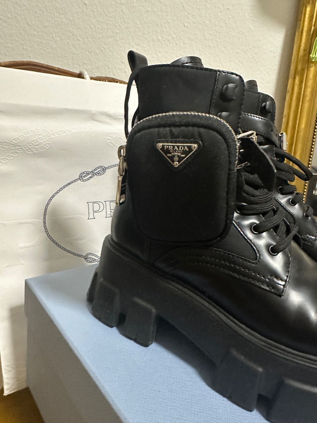 Prada Scarpe da donna: PRADA Monolith Leder Stiefel Gr 38 EUR – Usato da Basel venduto da iulia_haul 5