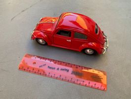 VW Kafer Modellauto rot Metall Guter Zustand