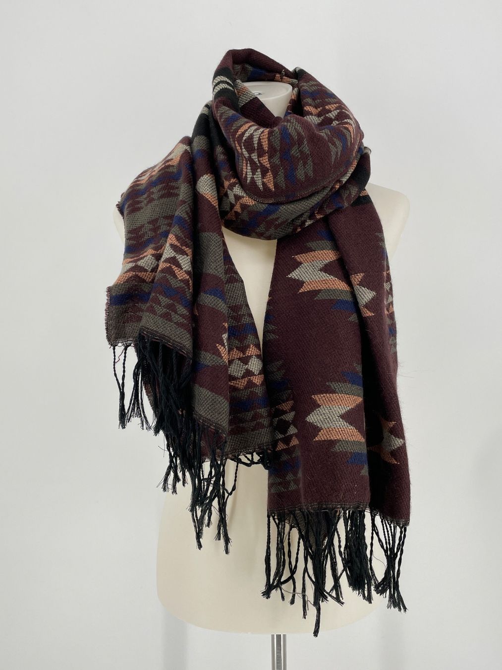 Foulard & Sciarpe: Schal mit Fransen, Ethno Muster – Usato da Auenstein venduto da moin. 1