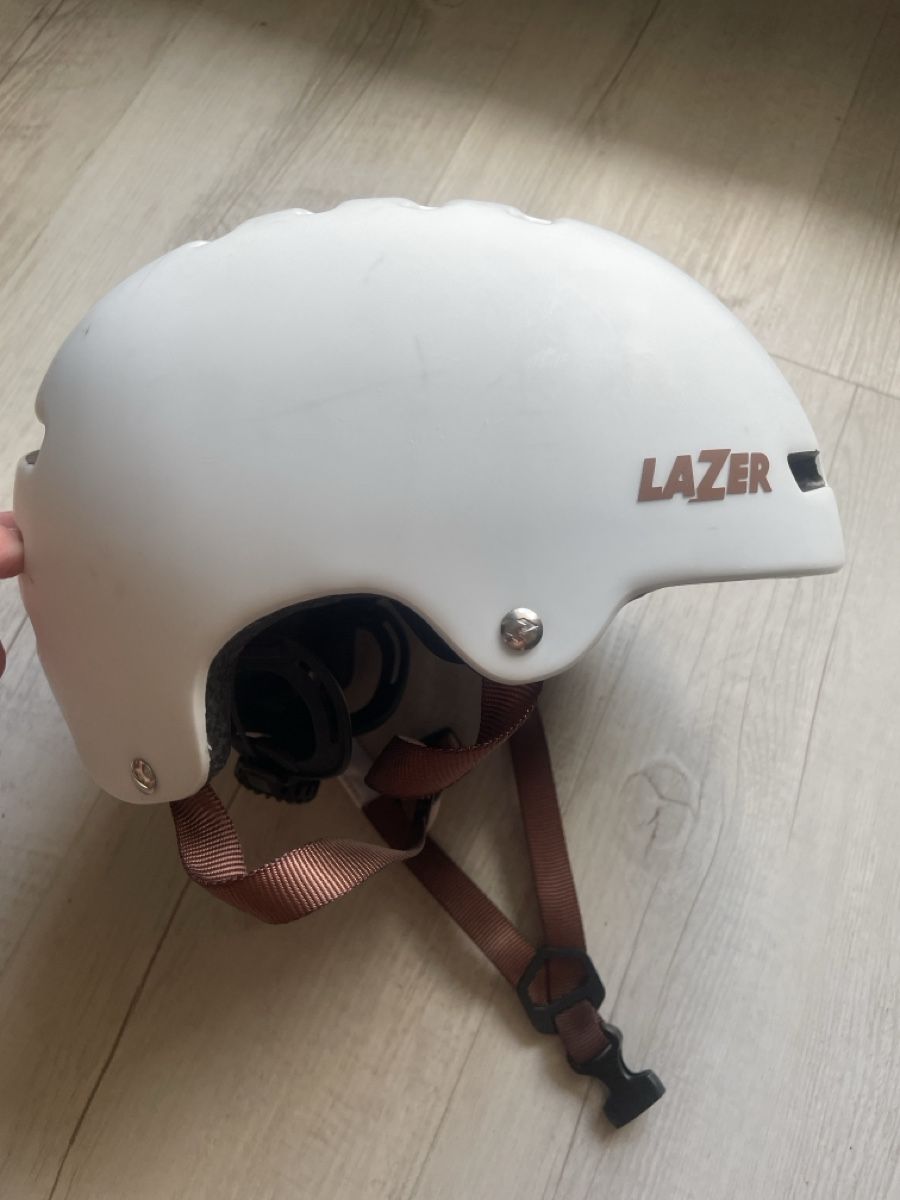 Casques: Velohelm Lazer Weiss – D'occasion à Zürich par l__graf