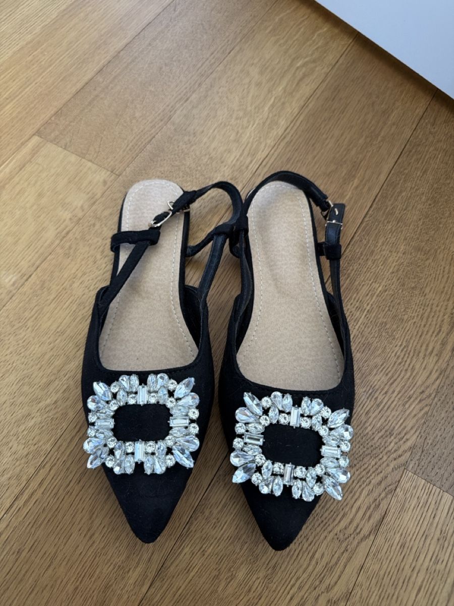 Damenschuhe: Flat design sandals 38 – Neu (gemäss Beschreibung) aus Hausen AG von nik_9sg2