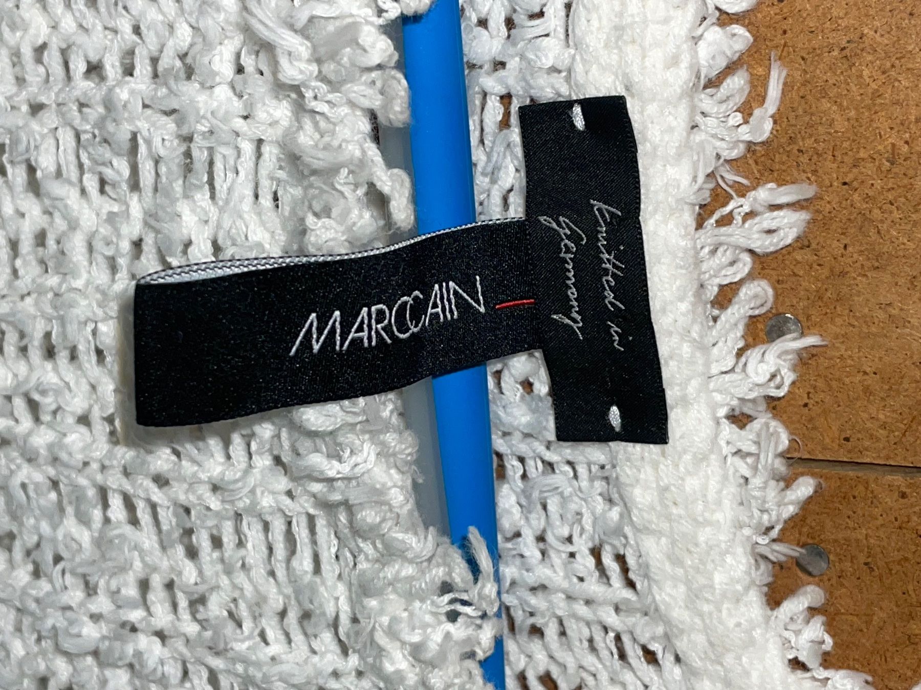 Maglioni & Felpe: ALLES RAUS Designer Strick – Usato da Kloten venduto da simones.thriftshop 2