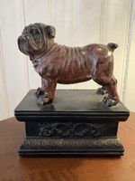 Bulldog Figur auf Sockel braun schwarz guter Zustand