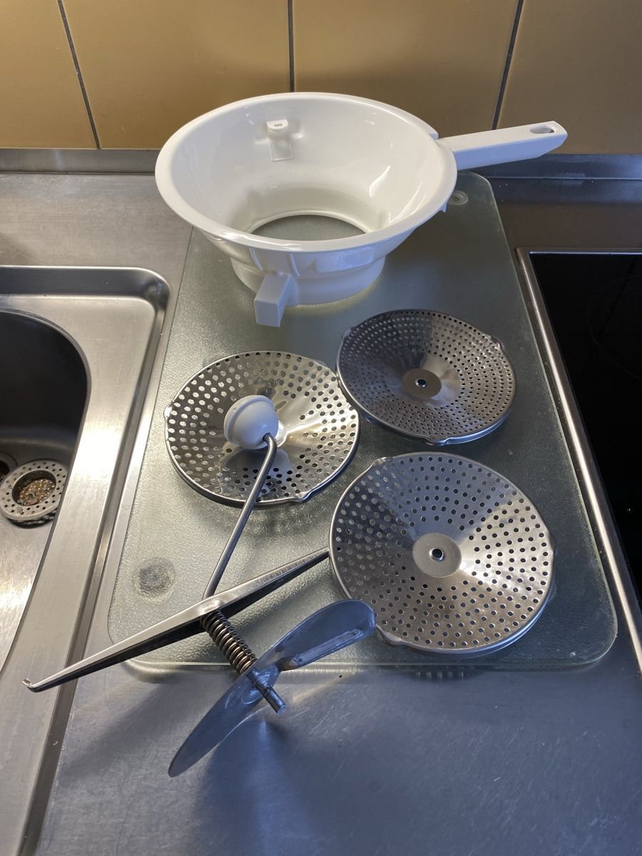 Elettrodomestici da cucina: Passiermühle Edelstahl - 3 Siebeinsatzgrössen – Usato da Volketswil venduto da Ahot 1