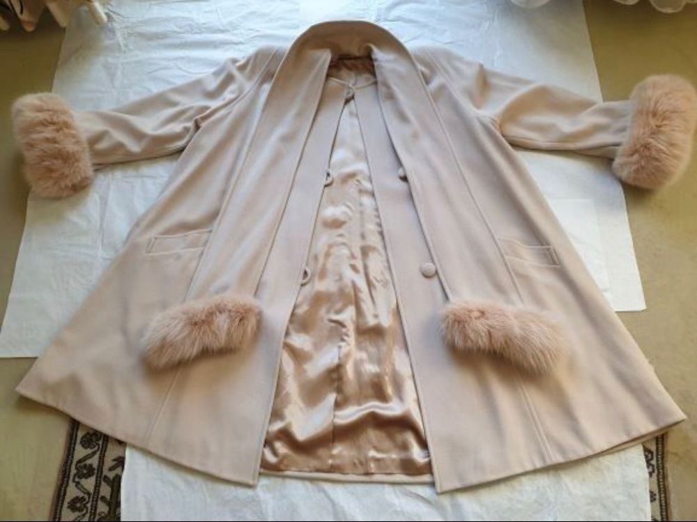 Manteau En Fourrure Véritable Femme - Taille M, Couleur Beige, Marque Hervé Grisard - Neuf Sans étiquettes