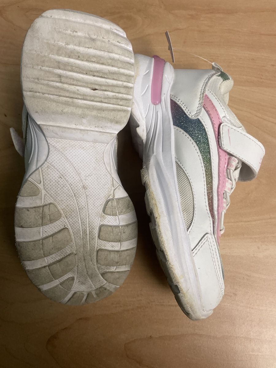 Scarpe per ragazze: Süsse weisse Sprandi Sneaker Gr. 31 – Usato da Obergerlafingen venduto da cabo4 2