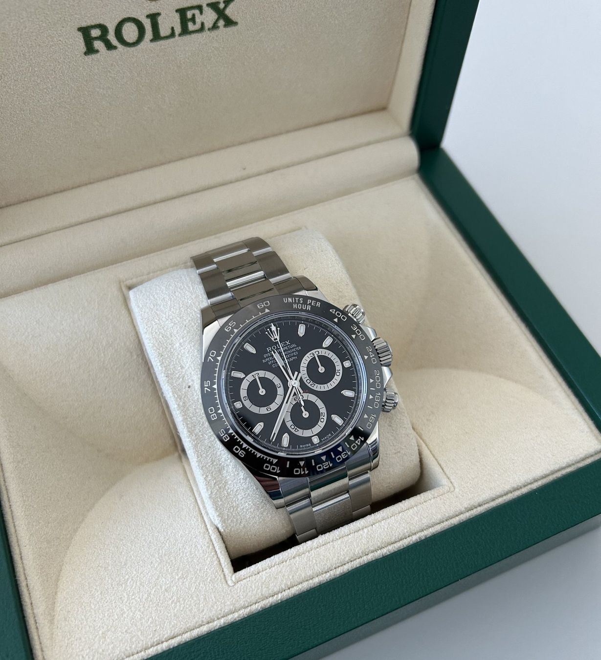 Rolex Uhren: Rolex Cosmograph Daytona, Ref. 116500LN (Full Set) – Gebraucht aus Allschwil von Oyster1926 2