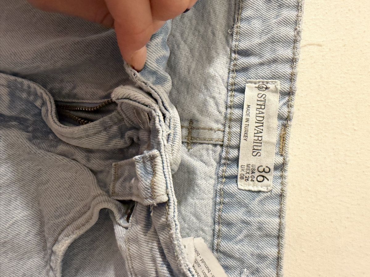 Stradivarius Röcke: Jeansrock Stradivarius hellblau Grösse 36  – Gebraucht aus Ebnat-Kappel von Mzottli 2