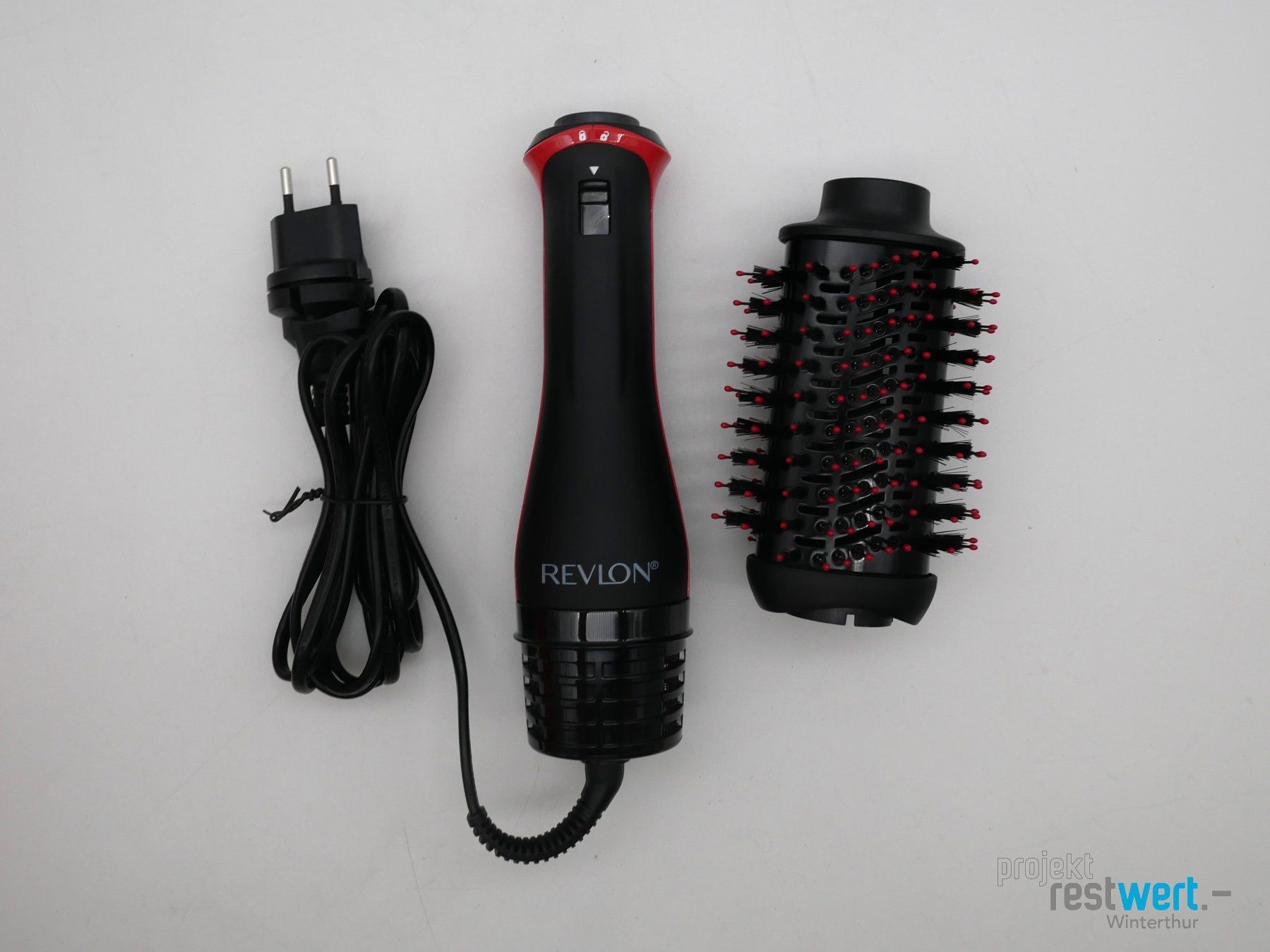 Sonstiges für Haushalt & Wohnen: REVLON One-Step Volumizer Plus – Neu (gemäss Beschreibung) aus Winterthur von Restwert_Winterthur 1