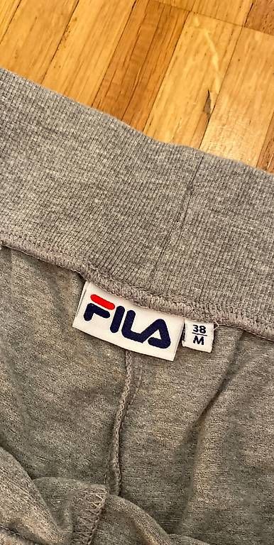 Pantaloni: Fila 3/4 Hose - M – Usato da Eschenbach SG venduto da nicolisaurus 1