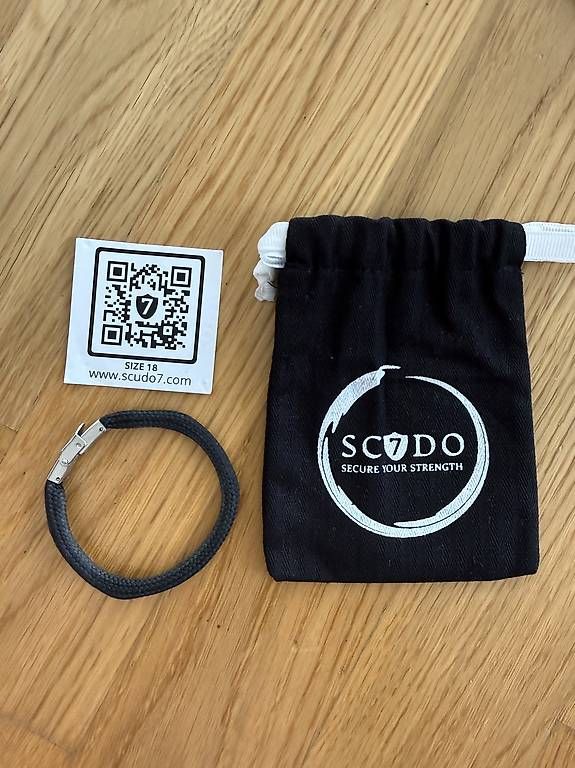 Armbänder & -reifen: Scudo7 Armband Grösse 18 – Neu und originalverpackt aus Zürich von Marti97 1