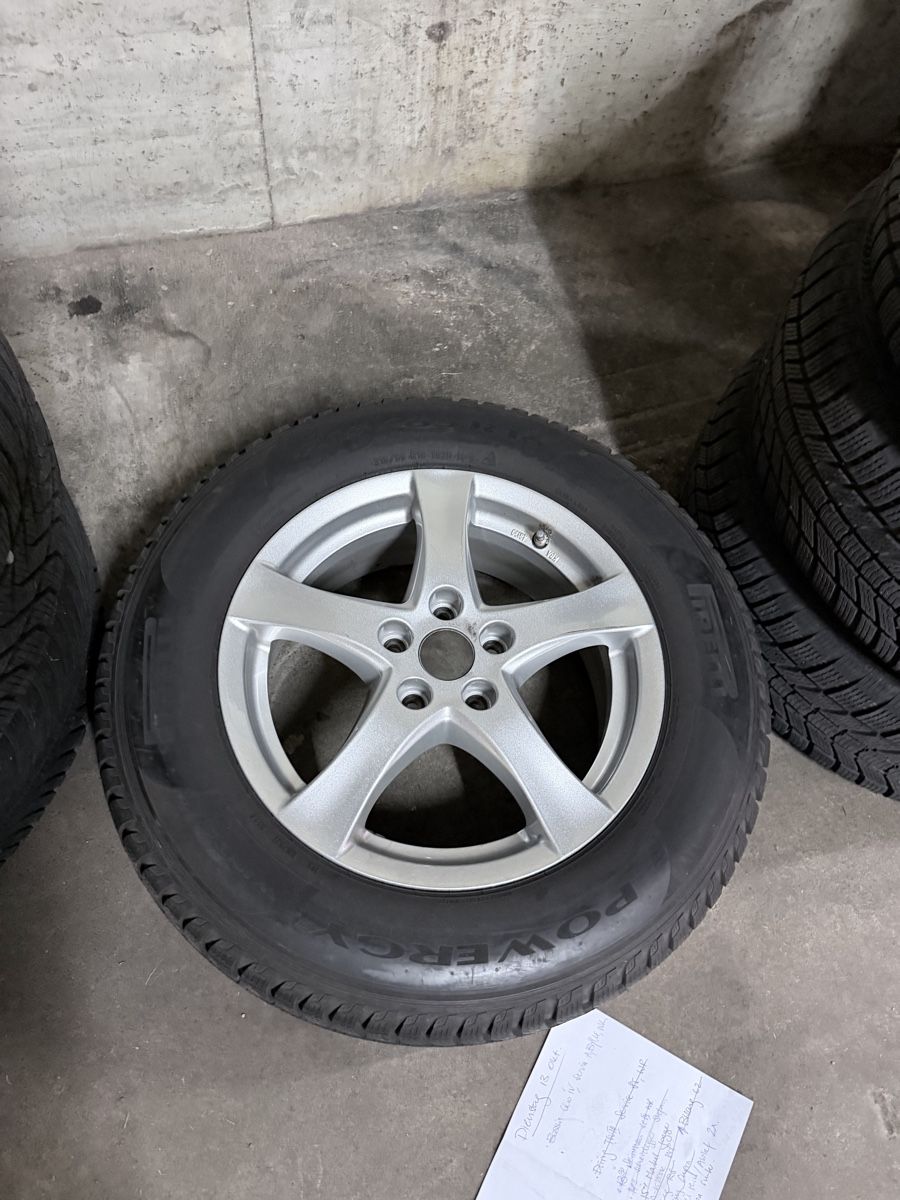 Pneumatici & Ruote complete: Ford Kuga Winterrad – Usato da Kräiligen venduto da tisala 2