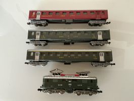 SBB CFF FFS Re 4/4 I Lok und 3 Wagen Konvolut Lima Spur N