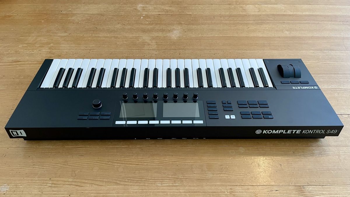 Native Instruments Strumenti musicali: Native Instruments Komplete Kontrol S49 MK2 – Usato da Cham venduto da ber_h89v 1