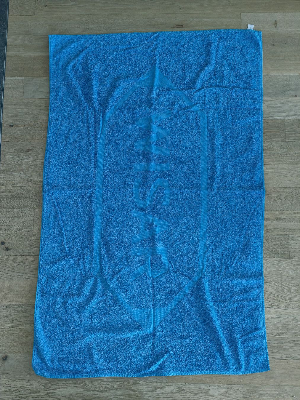 Teli da bagno: Strandtuch/Badetuch/Duschtuch – Usato da Birmensdorf ZH venduto da LucaToni02