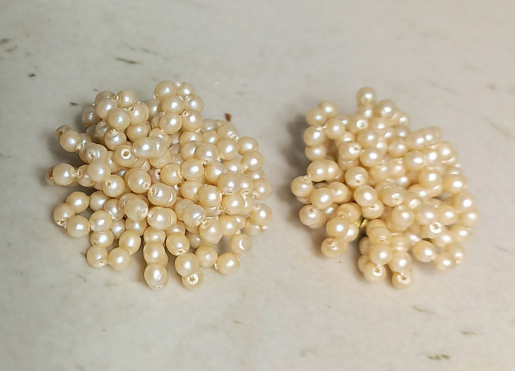 Orecchini pendenti & Orecchini a lobo: Vintage Ohrclips, Perlen-Design, Elegante Accessoires. – Usato da Buchs AG venduto da Dzirul