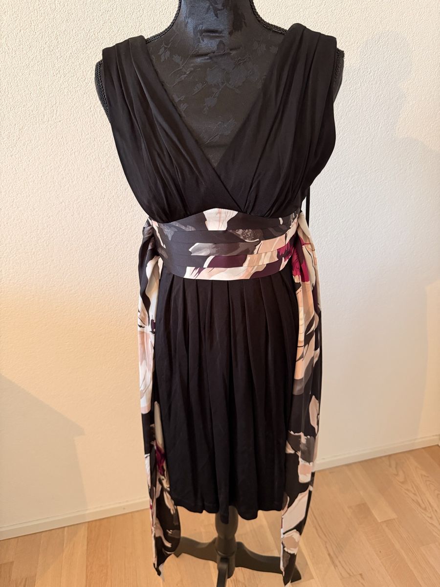 Ted Baker Robes: TED BAKER Kleid Size 1 – D'occasion à Rorschach par nan_8rts 1
