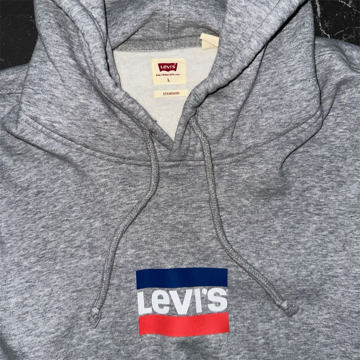 Levi's Maglioni & Felpe: Levi's Hoodie Grau, Grösse L – Nuovo (secondo la descrizione) da Frenkendorf venduto da a_1999 1