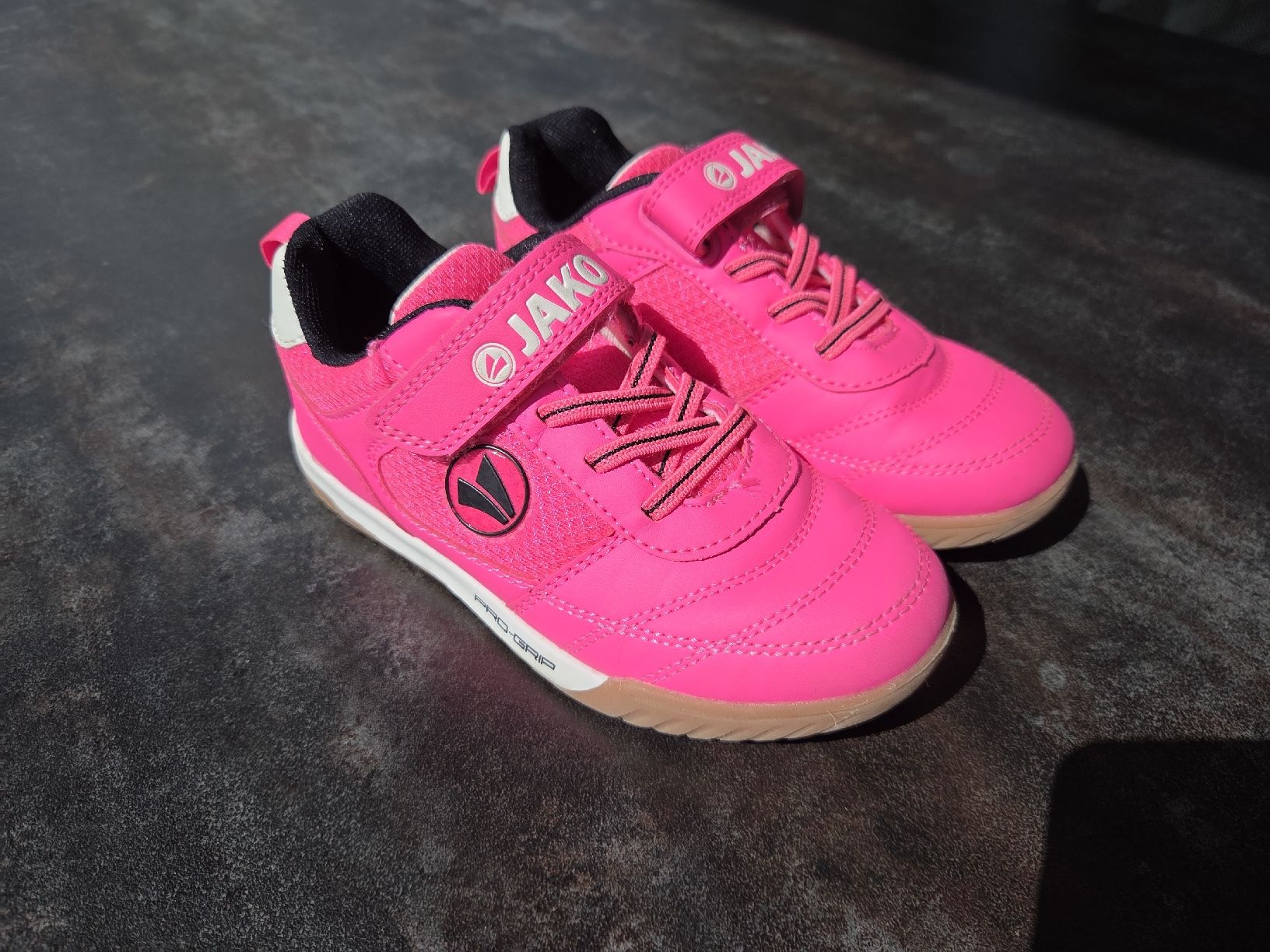 Scarpe per ragazzi: JAKO Kinderturnschuhe Gr.29 – Usato da Eschenbach LU venduto da xHerzblutx