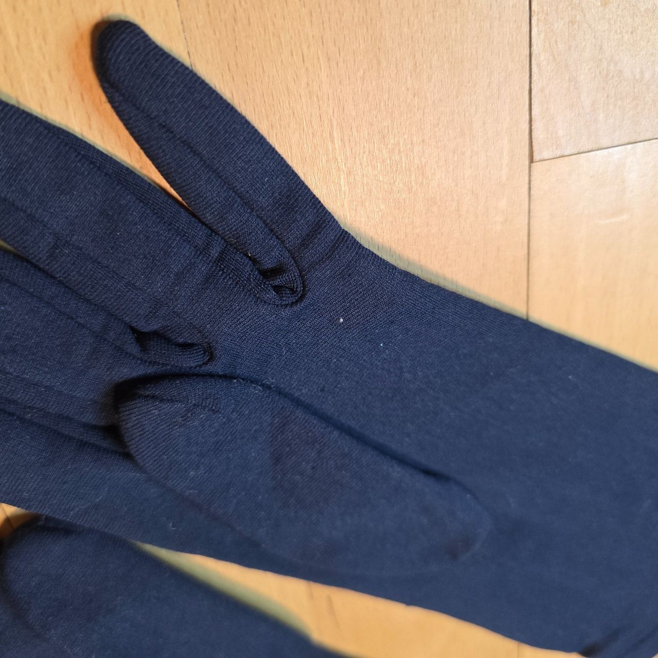 Guanti & manicotti: Dunkelblaue Handschuhe S/M – Polyester – Usato da Wald ZH venduto da CapLux 3