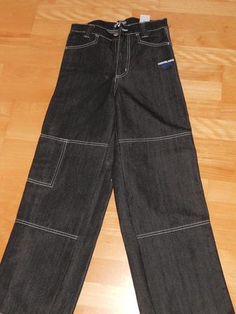 Neu: coole Jeans - schwarz - Gr. 146