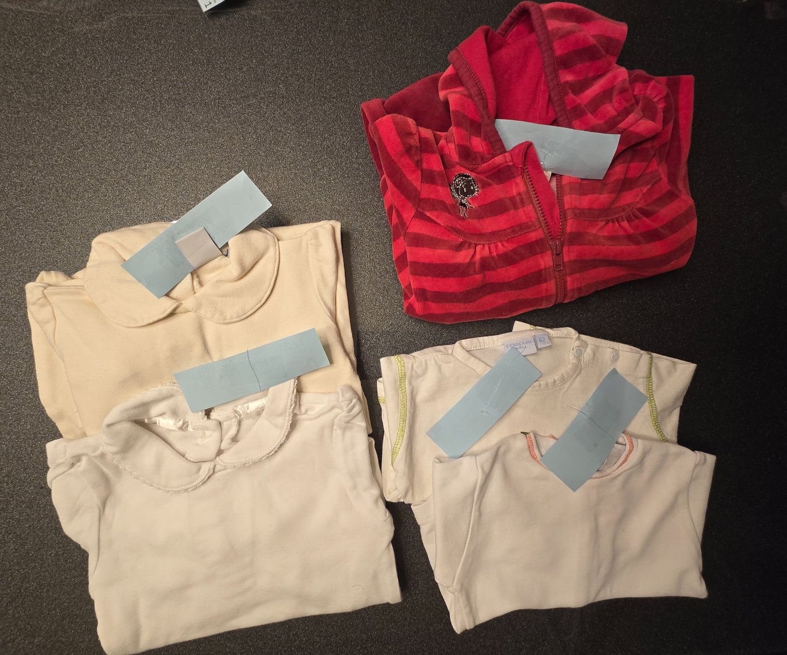 Lotti & Set di vestiti: Kleiderpaket Gr 62 (8 Stück) – Usato da Meggen venduto da everydaysale