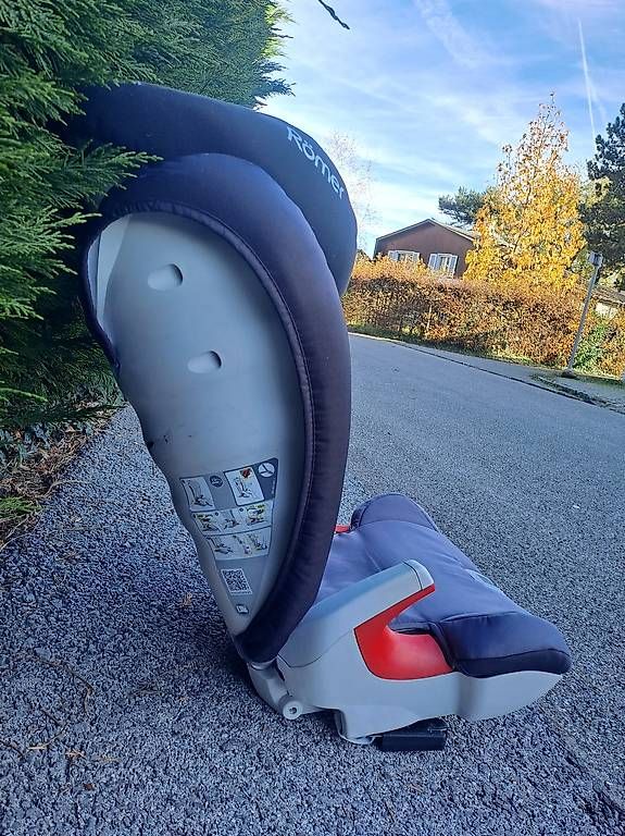 Seggiolini per auto: siège auto 15 à 36 kg avec isofix – Usato da Gland venduto da bug_s7rw 1