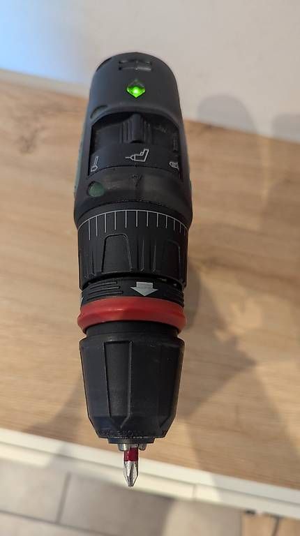 Bosch Bohrmaschinen: Trapano bosch battente a batteria – Gebraucht aus Gravesano von suc_8dhv 2