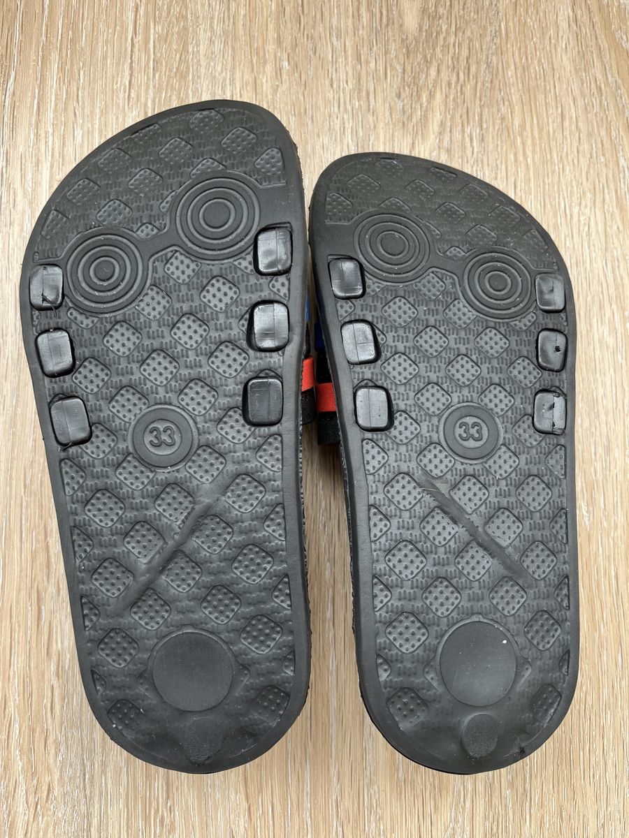 Scarpe per ragazzi: Badeschuhe Gr. 33 – Usato da Sulz AG venduto da Zissi31324 1
