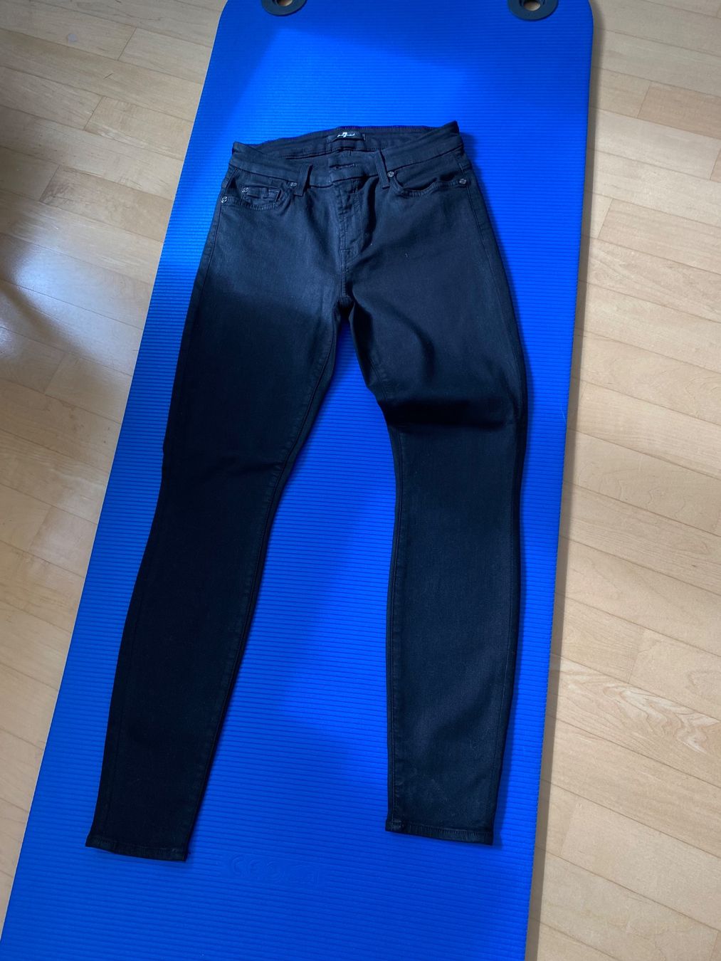 Jeans: Jeans 7 schwarz Grösse 27 – Usato da Sulzbach venduto da mar_27