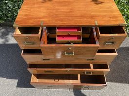 Antike Offizierskommode / Campaign Chest & Messingbeschlägen