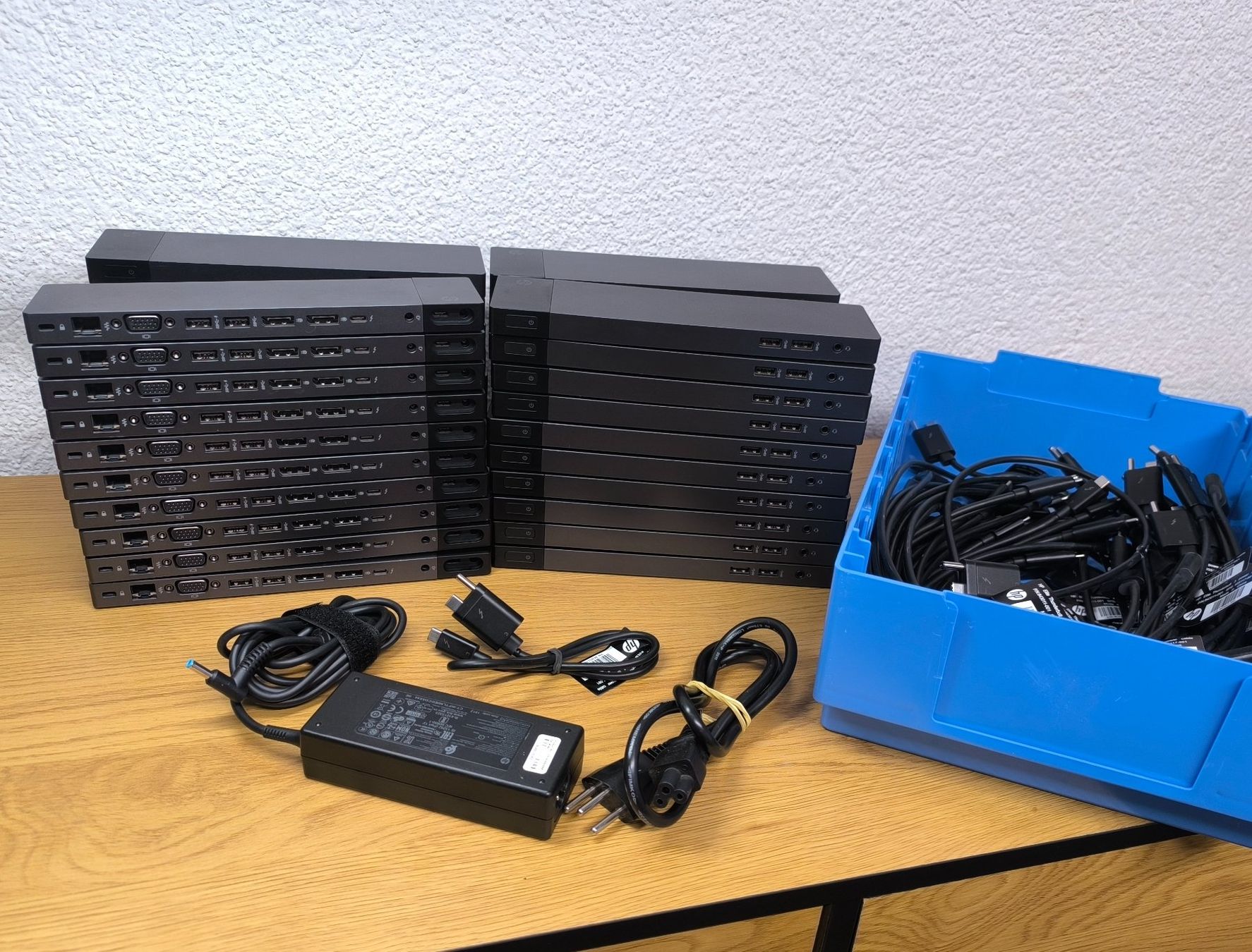 Hewlett Packard Docking station: Dockingstation, HP Elite und ZBook Thunderbolt 3 – Usato da Wald ZH venduto da 89kingle