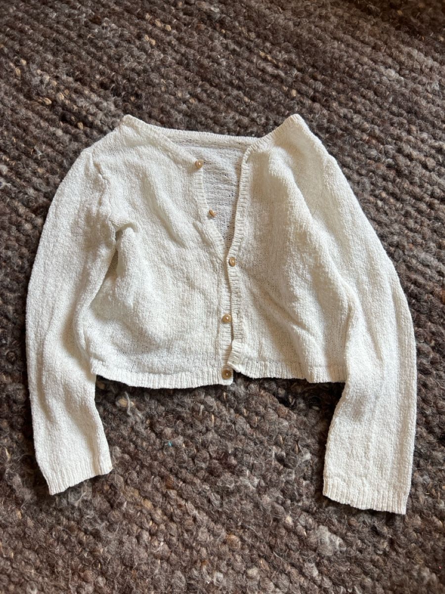Maglioni & Felpe: Kinder Strickjacke Gr 114-119 – Usato da Winterthur venduto da LeonoraCor