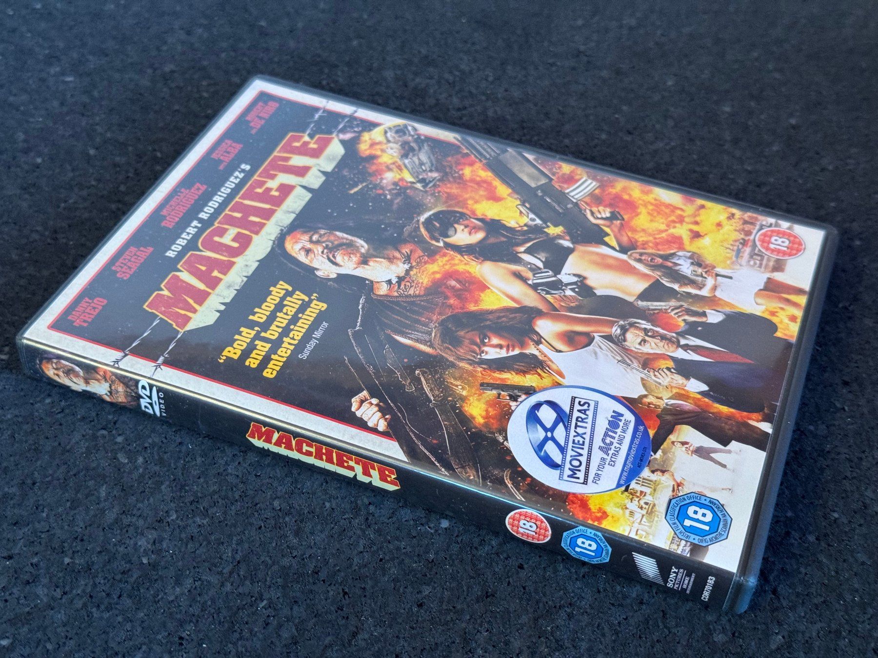Tutti i DVDs: MACHETE DVD EN Robert Rodriguez Film – Usato da Fribourg venduto da tschjoly 5