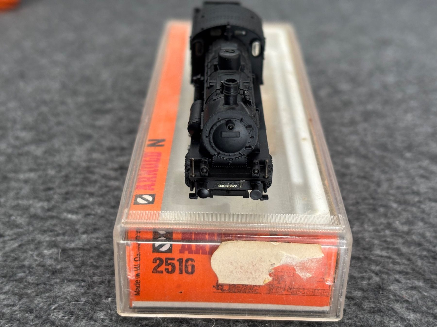 Arnold Modellini di ferrovie: Arnold 2516 Dampflok 040 C822 SNCF – Nuovo (secondo la descrizione) da Hauterive NE venduto da eriamch 4