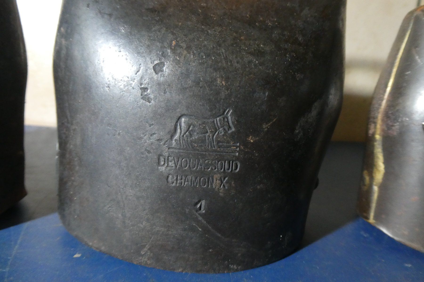 Chamonix Glocken & Treicheln: Chamonix n0 2 ..1..0 – Gebraucht aus Fontaines NE von monloisir 2
