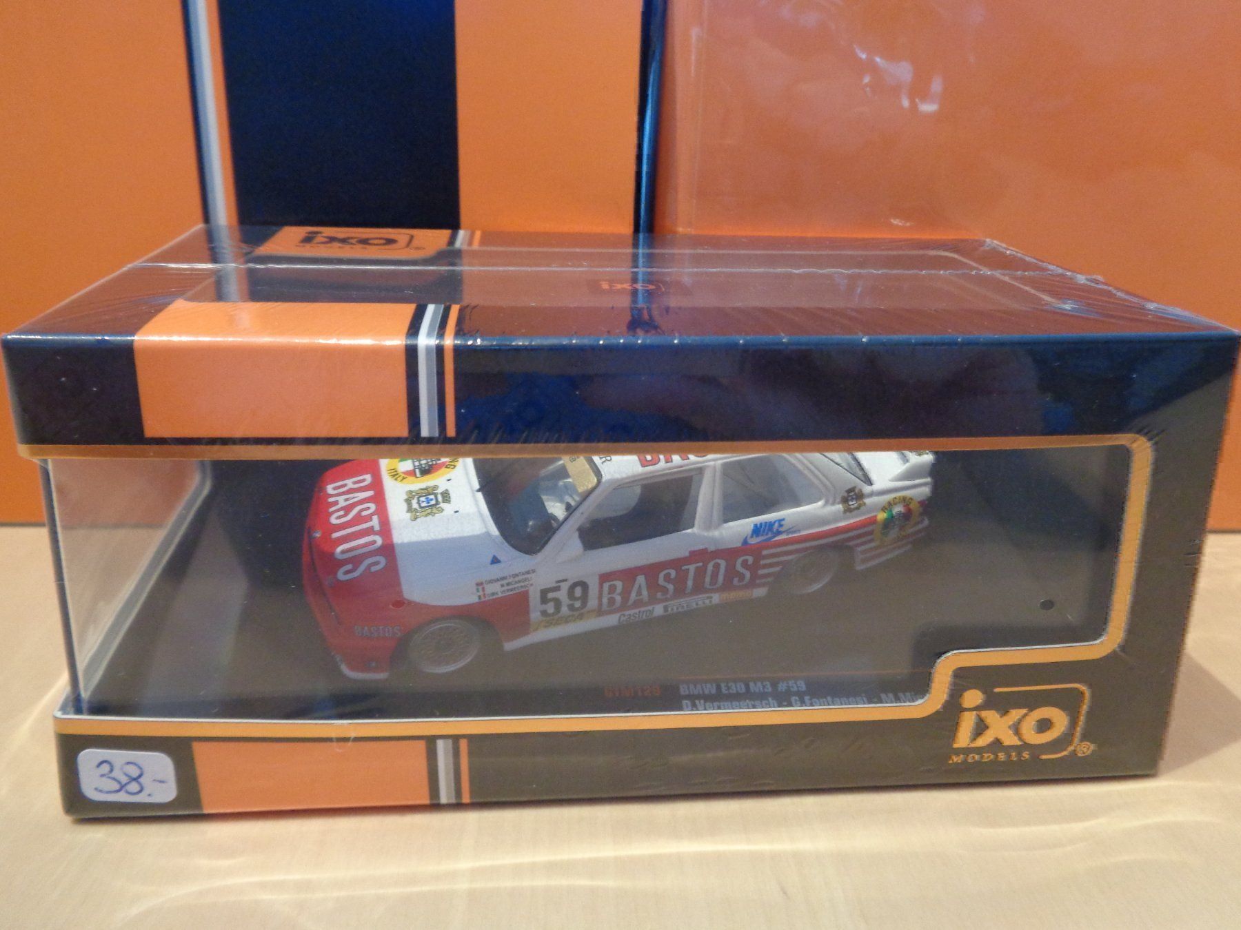BMW Modellini d'auto: Ixo 1:43 BMW M3 E30 – Nuovo e nell'imballaggio originale da Reconvilier venduto da rallycar