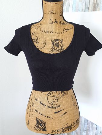 Zara Crop Top gerippt schwarz Grösse XS-S guter Zustand
