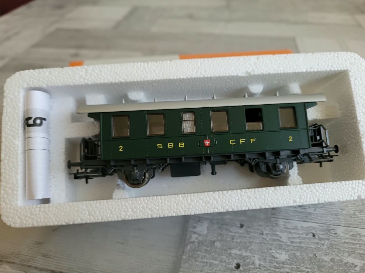 Roco Modellini di ferrovie: ROCO 3 PERSONENWAGEN  – Usato da Steffisburg venduto da susello