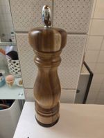 Olipac Pfeffermühle Massivholz mit Chromkopf